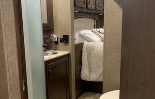 Unlimited Miles! Sleeps 12 - Bunk House  -5 TVs!