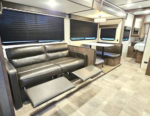 Dutchmen RV Coleman Light 2835BH