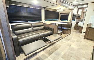 Camden's Camper - 32' - 2021 Dutchman Coleman