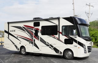 2022 ACE 27 FT Easy to Drive Class A! Sleeps 6-8