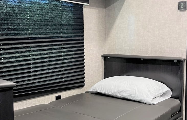 Dining table/bed conversion