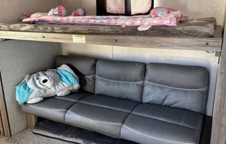 2021 Crossroads–Bunkhouse & Outdoor Kitchen-Slps 8