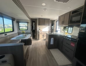 Grand Design Transcend Xplor 27DBX