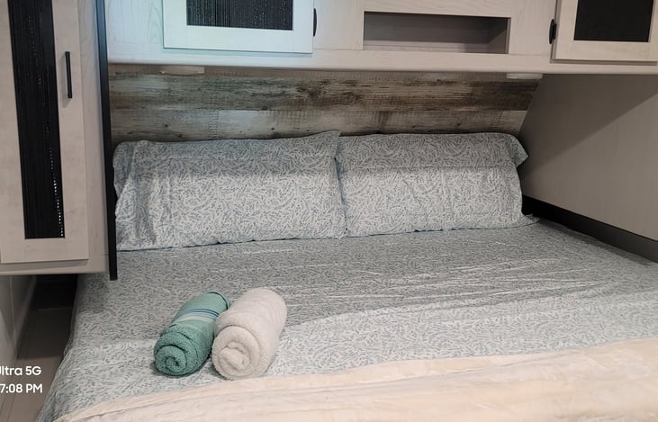 King size Master bedroom