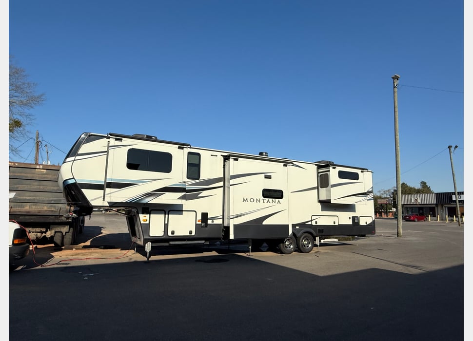 Fifth Wheel rentals in Mobile