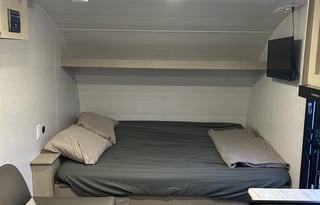 2024 Wildwood Select Sleeps 5 With Bunk Beds!