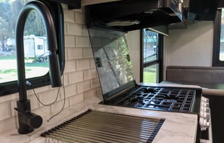 2022 Jayco Jay Flight Rocky Mountain Edition