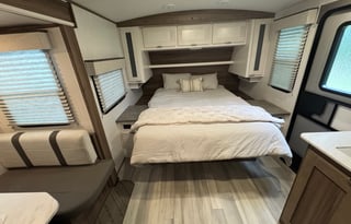 2023 24' Cruiser RV