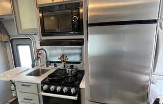 2023 Thor Motor Coach Quantum LC22