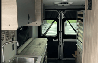 2022 Winnebago Solis 59PX