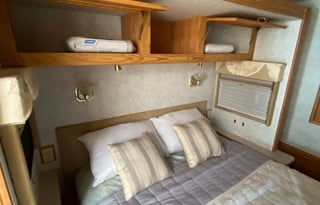 2002 Itasca Suncruiser 32V