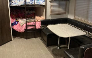 2019 Starcraft Launch Outfitter 27BHU