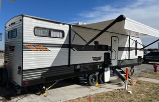 Pet Friendly, Family Friendly, Spacious and Ready!