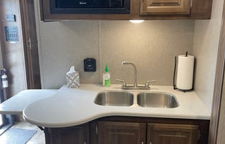 Beautiful Forest River 23FL, Sleeps 8, Open Layout