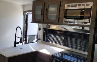 Bunkhouse & Lounge, Fully-Loaded & Turn-key Ready!