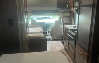 Mini RV, Mega Memories - Sleeps 6, Drives Easy