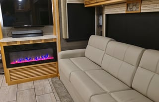 Luxury Motorhome Getaway in Weatherford/Aledo, TX
