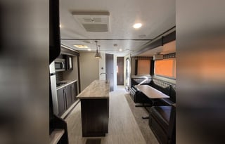 Escape –Spacious and Pet-Friendly Adventure Awaits