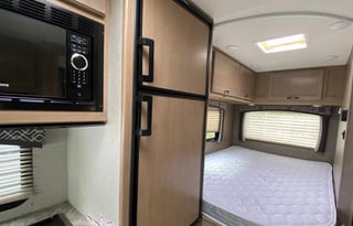 2020 Thor Motor Coach Chateau (24FT Easy Drive!)