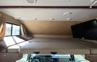 Spacious & Clean 2014:4 TVS &2 SLIDE OUTS:Sleeps 8