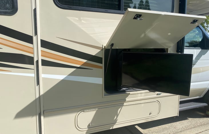 Outdoor Entertainment