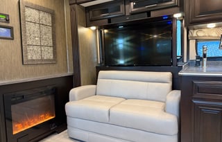 Bershire XLT 45CA Bunks 2 Full Baths