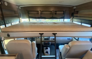 "Co-Pilot Cruiser" 2022 Winnebago Vista 27P