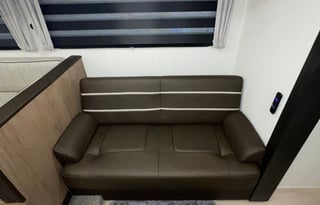 2025 Grey Wolf Fully Loaded & Pets Friendly