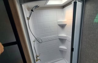 Eastern Shore Retreat: 2021 Minnie Winnie 2100BH