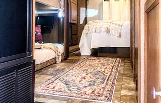 George and Harriett 's  Happy Leprechaun