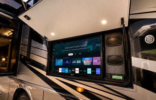 Winnebago:King Bed • FREE WiFi • Solar