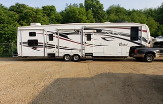 2009 Forest River Cardinal M-3802BH