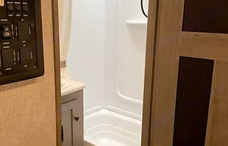 Very comfy couples camper.  Pet friendly too!!