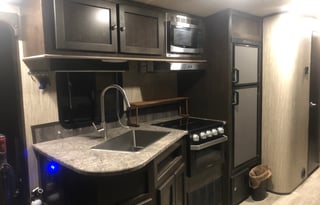 2019 Heartland Sundance w/ bunk room & slide out!