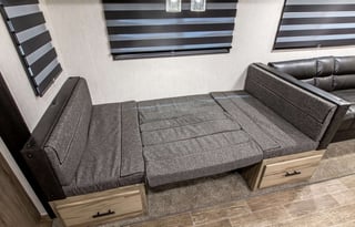 **Alpha Wolf Bunk House-Beautiful!**