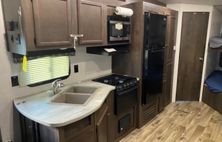 Autumn - 2018 Starcraft  265BHS (Delivery Only)