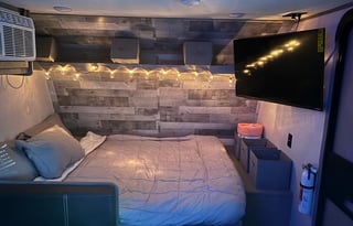 2022 Dutchmen RV Coleman 17B