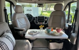 T2022 CONVENIENT & EASY TO DRIVE RV!!  SCOPE 18M