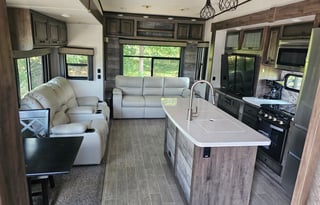 42' Bighorn - Insurance Included