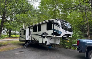 Giant Family RV