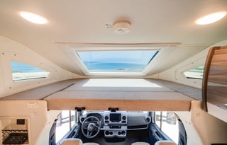 C6 *NEW* 2023 Mercedes Luxury Delano w/StarLink