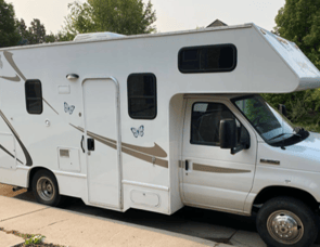 Thor Motor Coach Four Winds 23U