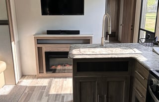 2021 CrossRoads RV Zinger ZR320FB