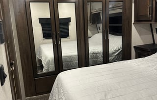 2022 Dutchmen Voltage 3911