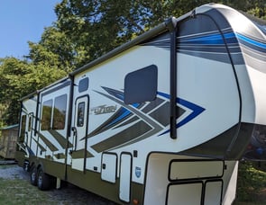 Keystone RV Fuzion 373