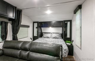 Luxury RV w/patio, Relax - bbq