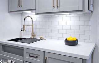 NEW LUXURY TRAILOR - BRINKLEY MODEL Z AIR 295