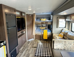 Keystone RV Hideout 28BHS