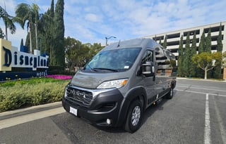 2025 Thor Motor Coach Dazzle 2LB