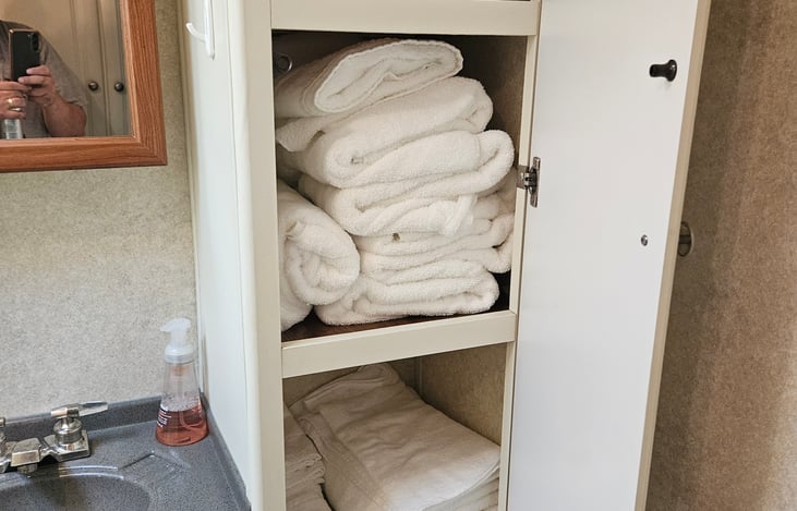 Comes with towels and wash clothes